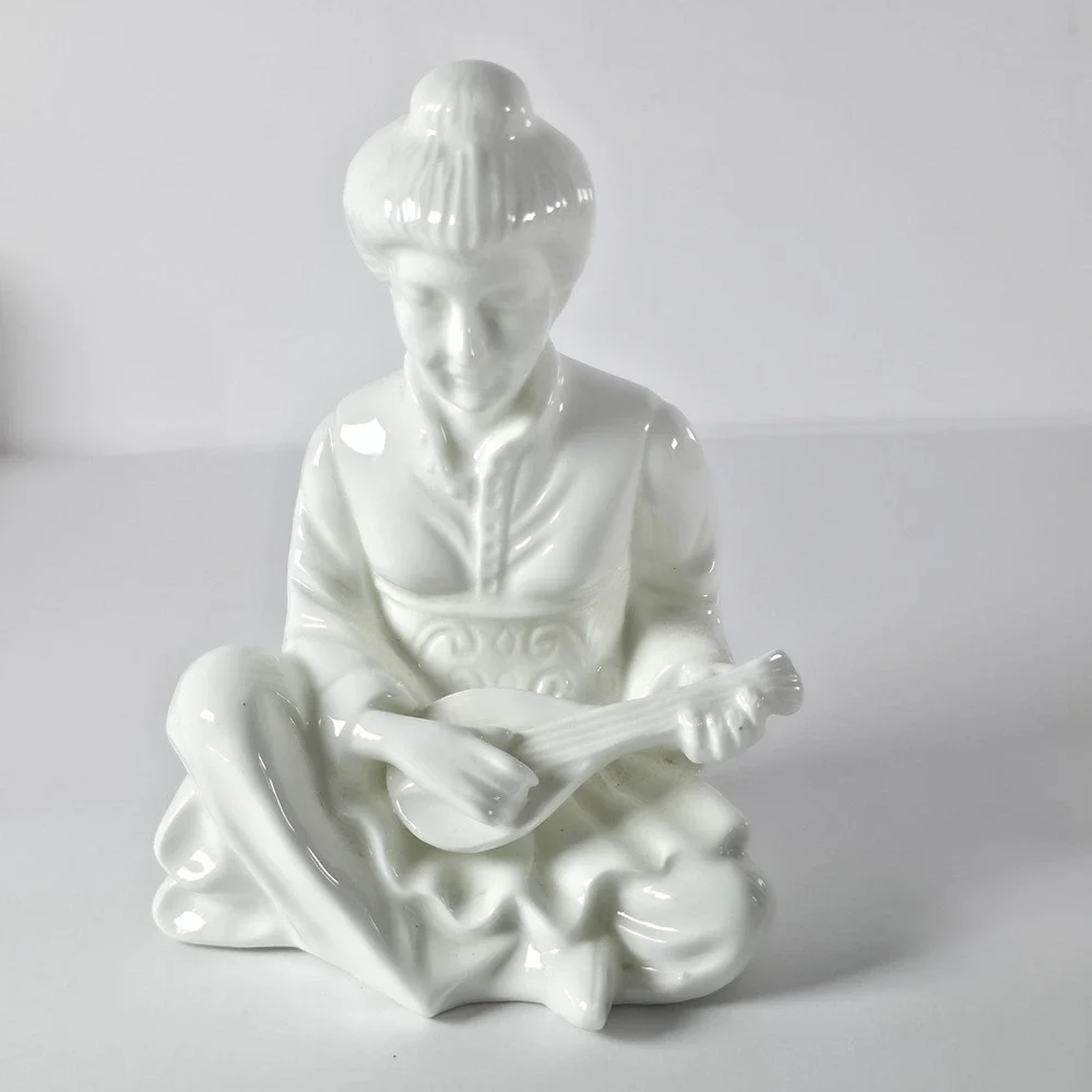 Vintage Asian Figurines Pair Musician Porcelain White Bone China Taiwan Decor - Picture 2 of 8